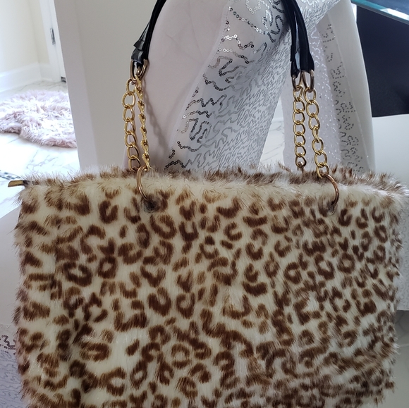 Handbag - Picture 2 of 4